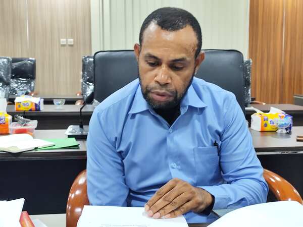 Ketua Pansus LKPJ Gubernur PBD tahun 2025 Cartensz Malibela,S.IP./Foto:KENN