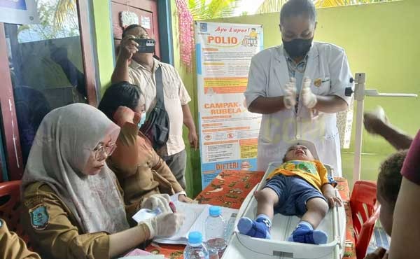 Pencanangan Virus Campak dan Difteri di Posyandu Kelurahan Klasabi, Distrik Sorong Manoi, Kota Sorong, Papua Barat Daya, Senin (13/4/2026) / Foto : KENN