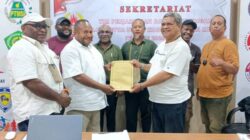 Baru Satu Pendaftar hingga H-1, Antonius Kemong Calon Kuat Ketum KONI Mimika 4 IMG 20260424 WA00202