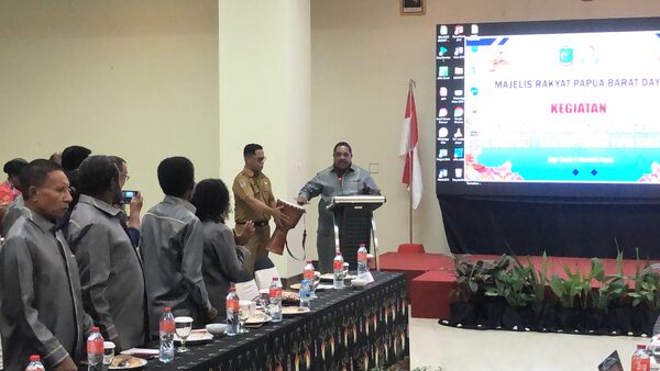 Dorong Evaluasi Otsus, MRPBD Soroti Investasi Sawit hingga Dana Kampung 2 IMG 20260424 WA00262