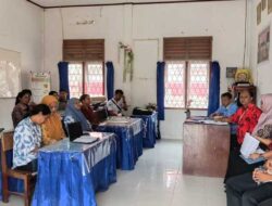 Sidak 7 Sekolah, Kadisdik Mimika Tegas: Stop Potong Dana BOS, Fokus Tingkatkan SDM