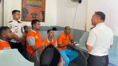 Kalapas Intensifkan Pengawasan Fasilitas Wartelsus di Lapas Ambon 26 Kalapas Ambon Wartelsus