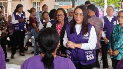 Lisa Wattimena Kunjungi Posyandu Awal April