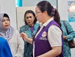 Lanjut di 2 Posyandu Ini, Lisa Wattimena Terus Perkuat Layanan Dasar 6 SPM
