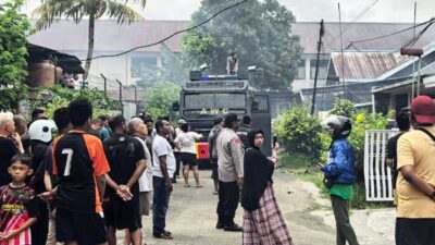Mobil AWC Damkar Kota Tangani Kebakaran di Kotaraja