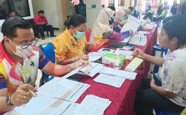 Senam Sehat-Pemeriksaan Kesehatan Gratis Warnai Momen HKG PKK ke 54 di Kota Sorong 2 PKK Kota Sorong Senam Pemeriksaan Kes Gratis2