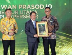 Dirut PLN Darmawan Prasodjo Raih Penghargaan Green Leadership  