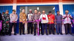 Gubernur Papua Tengah Apresiasi Pemkab Mimika Perkuat Ekonomi Masyarakat Berbasis Koperasi 6 Pemrpov PT Peresmian Kopdes Atuka