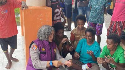 Giat Trauma Healing: Wujud Empati Polri Pulihkan Psikologis Masyarakat Tambrauw 31 Polda PBD Trauma Healing Bamusbama