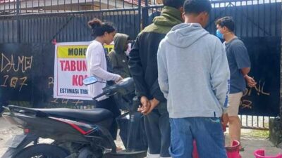 Warga Antre Beli Gas di Nawaripi