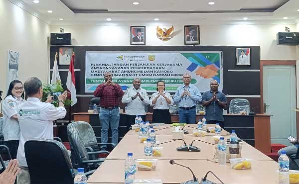 YPMAK RSUD Mimika Teken PKS