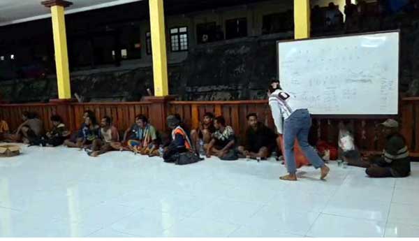 Polri Dampingi 44 Pendulang Pasca Evakuasi dari Awimbon, Beri Pelayanan di Boven Digoel 2 44 Pendulang Evakuasi3