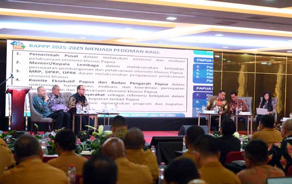 6 Gubernur Wagub di Timika3