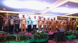 Forum Koordinasi 6 Gubernur se-Tanah Papua Hasilkan 5 Kesepakatan-Catatan Penting 6 6 Gubernur di Timika Forum Resmi Ditutup