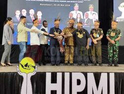 Gubernur Dominggus Mandacan Dorong HIPMI Jadi Penggerak Ekonomi Papua Barat