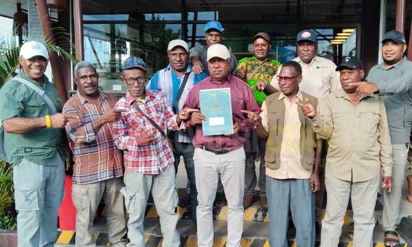 Besi Tua Freeport Diperebutkan, Gery: Itu Hak Lemasa-Lemasko dan Tolak Intervensi 3 Besi Tua PTFI Gery Okuare3