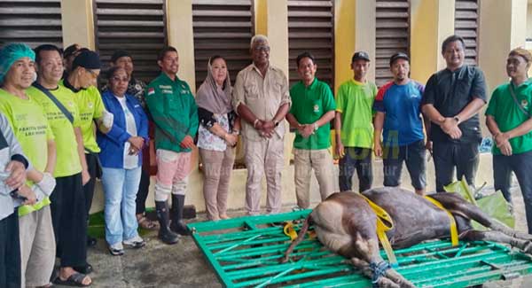 Bupati Rettob Apresiasi Pemotongan Hewan Kurban di Gedung LDII Mimika 3 Bupati JR Apresiasi Pemotongan Hewan Kurban3