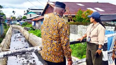 Bupati Mimika Segera Terbitkan Edaran, Pengelolaan Sampah Diserahkan ke Distrik 8 Bupati JR Sampah Distrik
