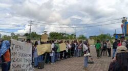 Demo Pelajar OPA Mimika