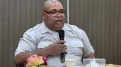 Masyarakat Hukum Adat dalam Perspektif Pembangunan 3 Frengky Saa