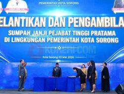Wali Kota Sorong Lantik Tiga Pejabat Tinggi Pratama, Tekankan Inovasi dan Semangat Kerja