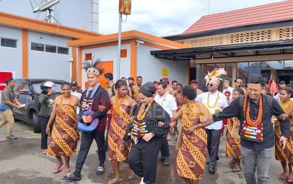 Kaesang Tiba Papua Barat
