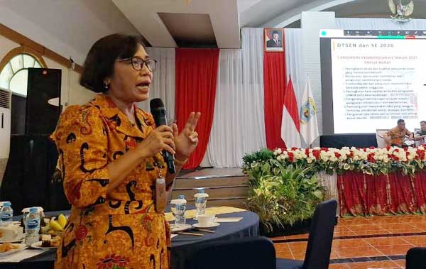 Merry Kepala BPS Papua Barat2 1