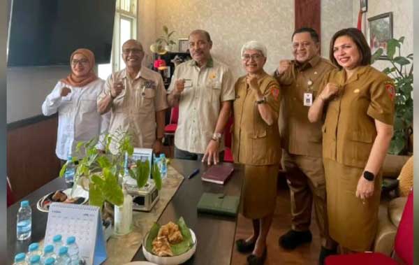 Nono Sampono DLHP Kota Ambon