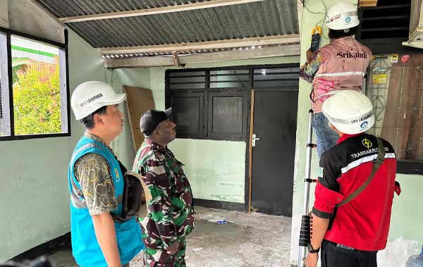 PLN-Kodam Cenderawasih Bersinergi Pastikan Distribusi Listrik Aman 3 PLN Kodam XVII Cen cek Distribusi Listrik3
