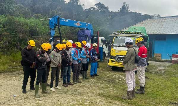 PLN Sukses Hadirkan Listrik 24 Jam, 1396 RT di 4 Distrik se-Pegaf Nikmati Akses Penuh 2 PLN Listrik 24 Jam di 4 Distrik se Pegaf2