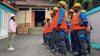 Srikandi PLN Terangi Ujung Timur Indonesia: Pengabdian Tanpa Batas hingga ke Pelosok