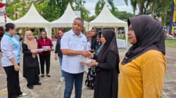 Pemkot Ambon Bersama Majelis Taklim Al-Madinah dan PKK Bagikan Daging Kurban 4 Pemkot Ambon n MT Al Madinah dan PKK Berkurban