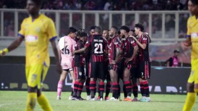 Persipura vs Persiku Menag Tapi Harus Playoff