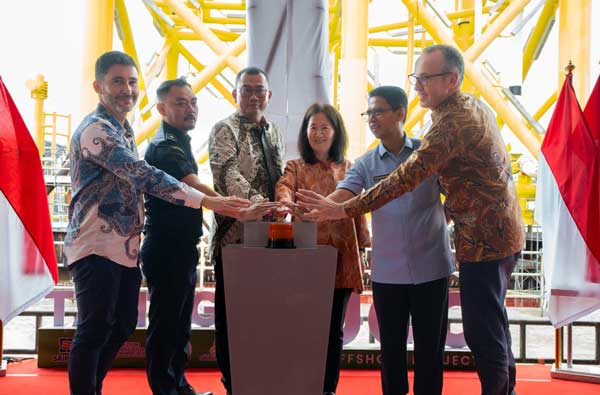 Siaran Pers Jacket UBA rampung dan siap diberangkatkan 1
