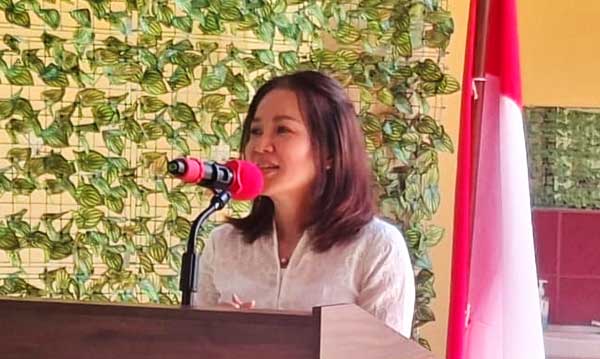 Perayaan Waisak 2570 BE di Ambon Sarat Pesan Perdamaian 1 Tjoa Tinnie Pinontoan Waisak 2570 BE di Ambon