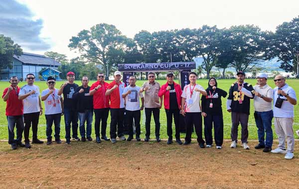 Soekarno Cup U-17 Resmi Bergulir, Ada Pesan Tegas Wali Kota Ambon ke Peserta 2 Walkot BW Buka Soekarno Cup U 17 2