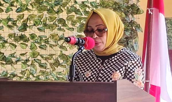 Waisak Perkuat Toleransi: Kota Ambon Buktikan Harmoni dalam Keberagaman 1 Wawali Ely Toisutta Waisak 2570 BE
