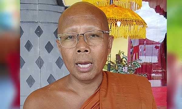 Y.M. Bhikkhu Siriratano Mahathera Buddha Mal