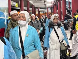 Bandara Pattimura Ambon Sambut Kepulangan 389 Jemaah Kloter 24