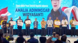 Mimika Sabet 2 Penghargaan-Bonus 6 Miliar: Dulu Dikritik Keras, Kini Berprestasi 9 Bupati JR 3 penghargaan Kemendagri
