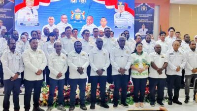 Bupati JR KADIN Mimika Dikukuhkan2