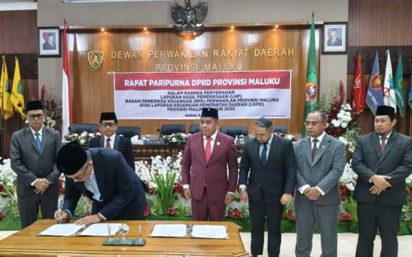 DPRD Mal Paripurna Penyerahan LP BPK LKPD 2025