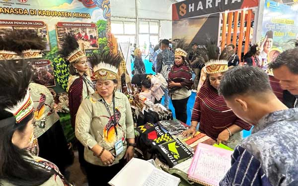 Dekranasda Mimika Stand PENAS Gorontalo