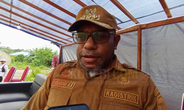 Everardus R. Kukuareyau Kepala Distrik MBJ2