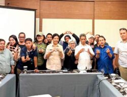 Beri Penghormatan, Yanni Puji Peran Wartawan Jaga Kualitas Ruang Publik Papua