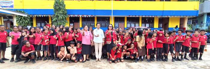 Yanni Serap Masukan Sekolah, Dorong Penyempurnaan MBG di Papua 2 IMG 20260607 WA0026
