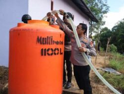 Hari Bhayangkara ke-80, Polda PBD Salurkan 20 Ribu Liter Air Bersih bagi Masyarakat