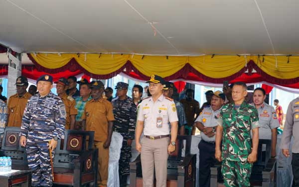 Karantina Papua Tengah Sertifikasi Ekspor Perdana 42 Ton Bawal Hitam ke Malaysia 2 Karantina Papua Tengah Ekspor Perdana ke Malaysia4