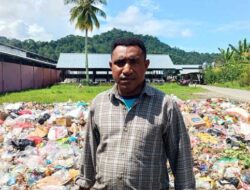 Ketua KNPI Yapen Soroti Tumpukan Sampah di Area Pasar Aroro-Iroro Serui