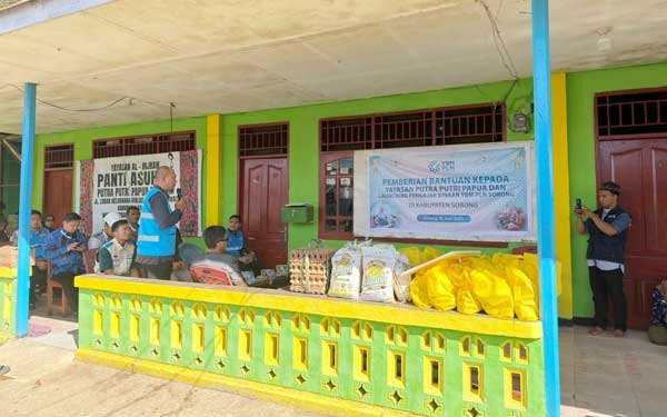 PLN Salurkan Bansos-Resmikan Program Pengajar Binaan di Panti Asuhan Al-Hijrah Sorong 2 PLN Bansos Panti Asuhan Al Hijrah Sorong2